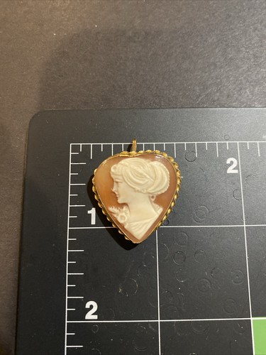 Ciondolo spilla cuore conchiglia cammeo oro giallo 14 kt vintage firmato APA - Foto 7 di 7