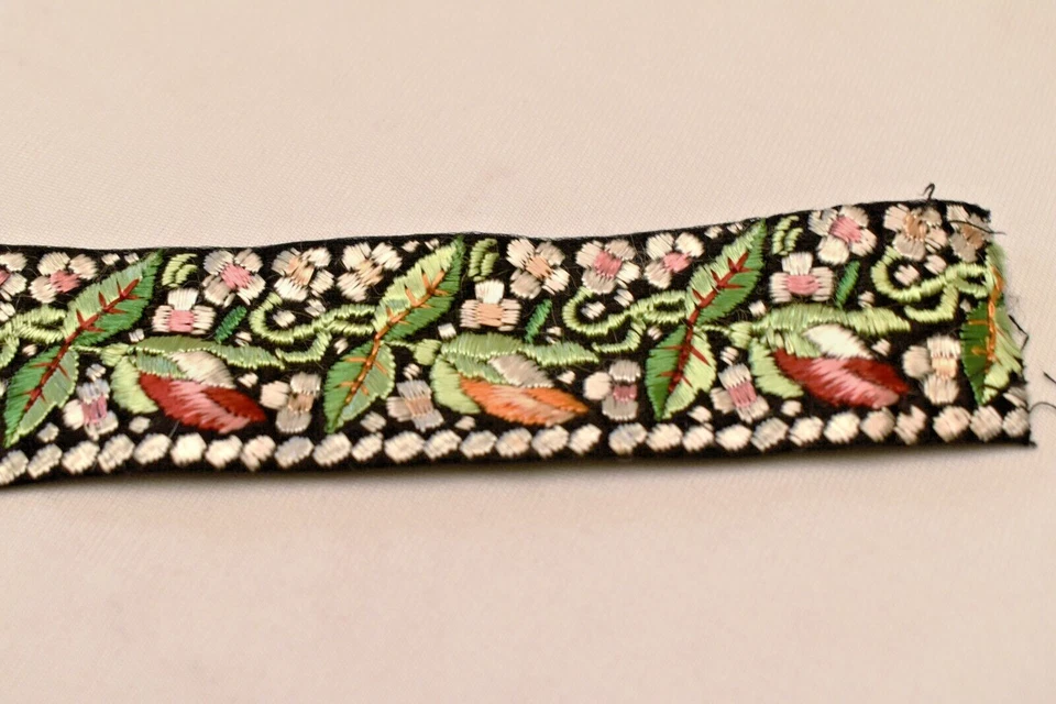 Antiguo Parsi Gara Sari Kor Borde Encaje Bordado Terciopelo Floral Cinta Negro"I5 Foto 4 de 4