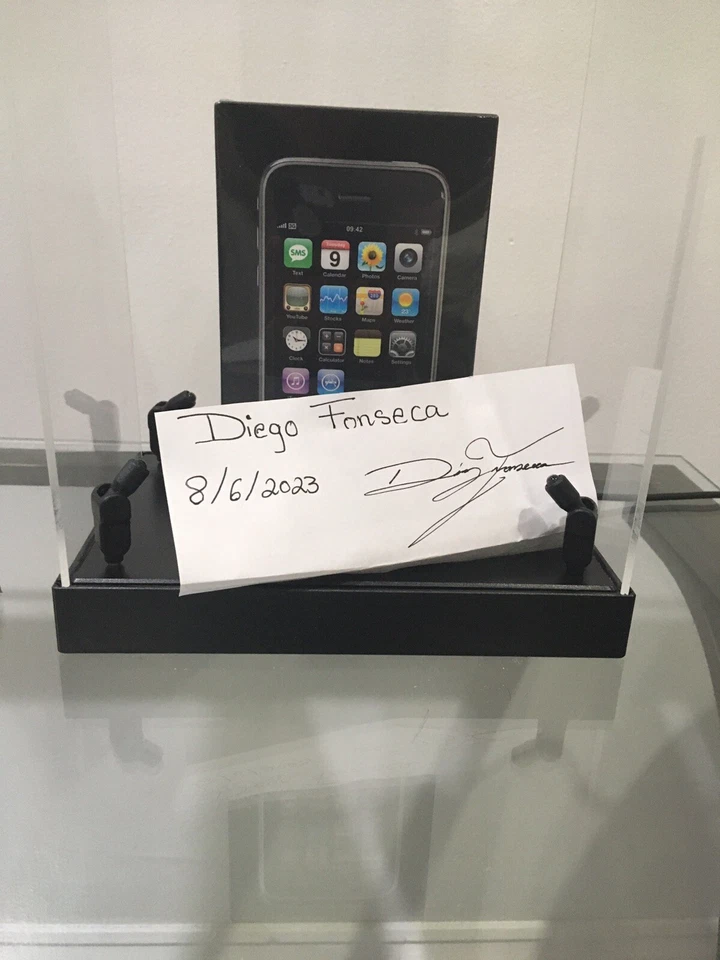 Apple iPhone 3G black 16GB NEW SEALED & SUPER RARE. Original Packaged. Unlocked - Image 2 of 4