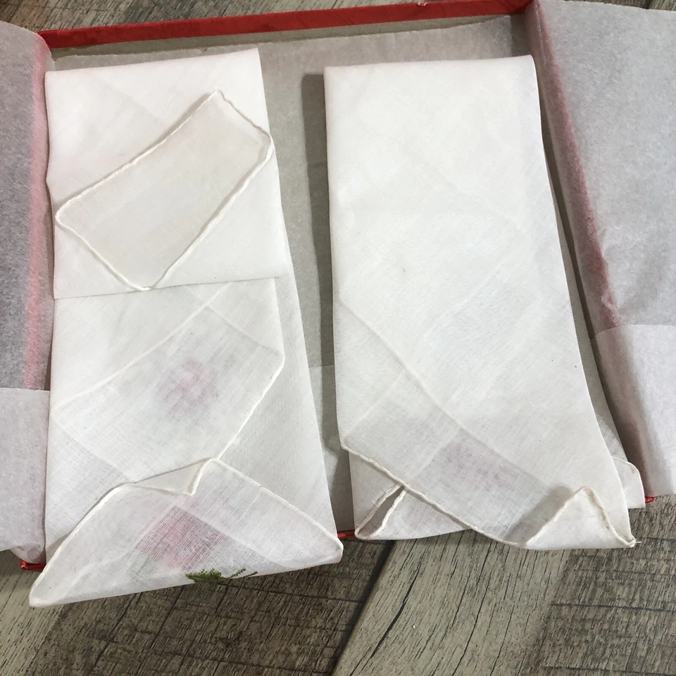 E. Braun & Co набор из 2 роз цветочный вышитый носовой платок носовой платок с коробкой - Изображение 4 из 4