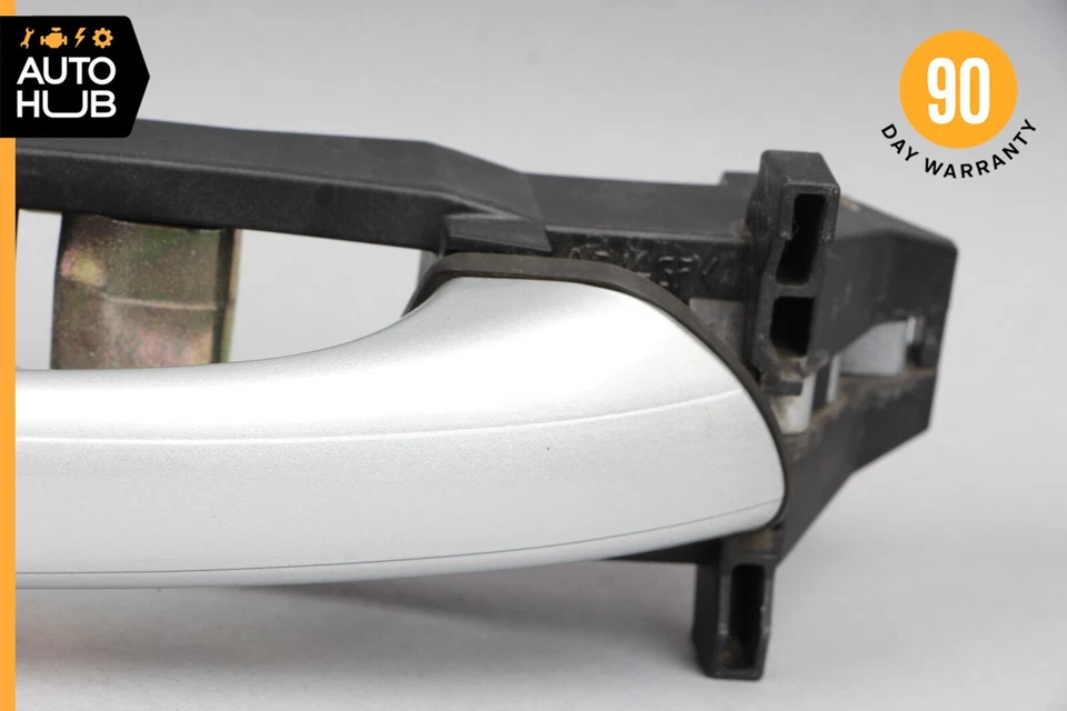 Maçaneta externa traseira direita prata 05-07 Mercede W203 C230 C320 C350 fabricante de equipamento original - Imagem 2 de 4