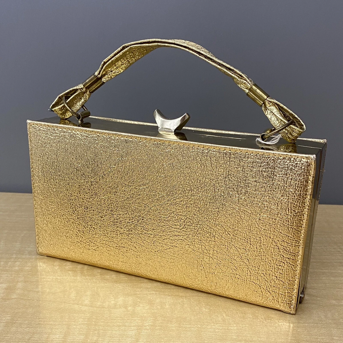 VINTAGE RECTANGLE GOLD EVENING PURSE WITH ART DECO LOOK CLASP – Vintage  Clothing & Fashions | Midnight Glamour