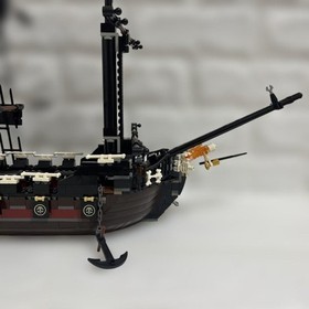 LEGO 4195 Pirates Of The Caribbean Queen Anne's Revenge Japan Educational Toys