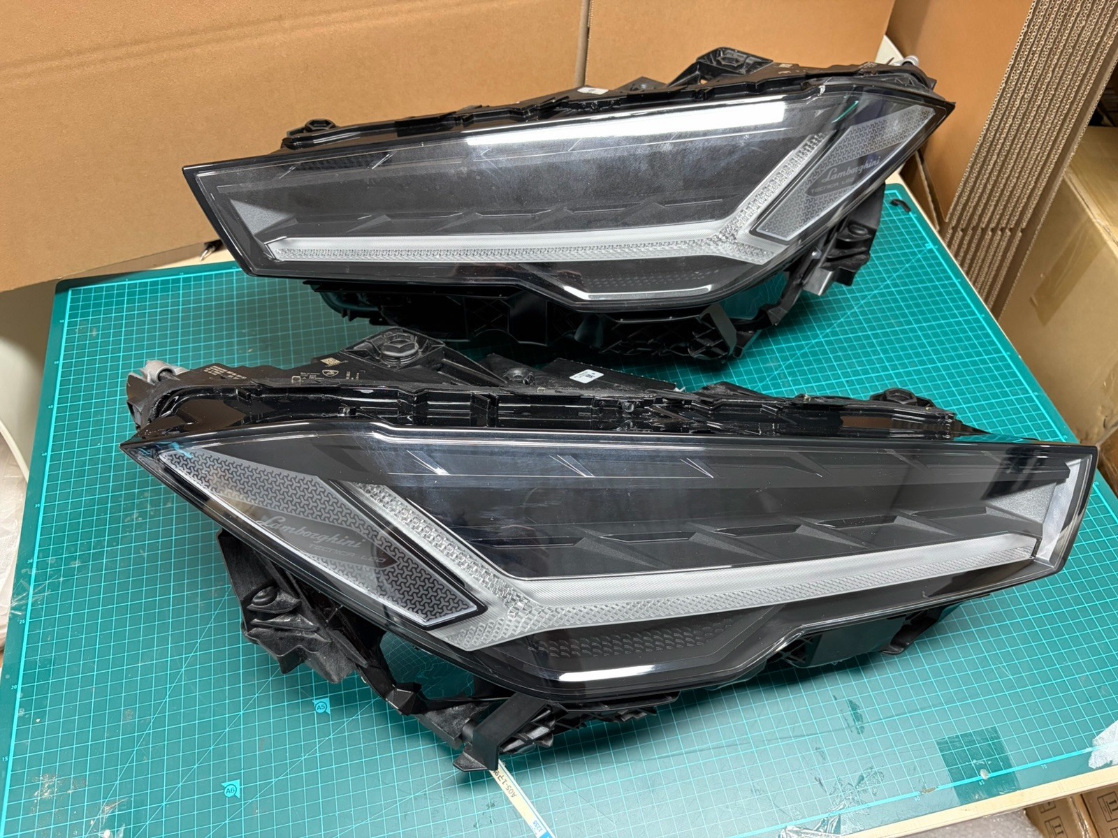 Lamborghini Urus S OEM Left Driver LED Headlight Assembly 4ML941035C ECE 2024