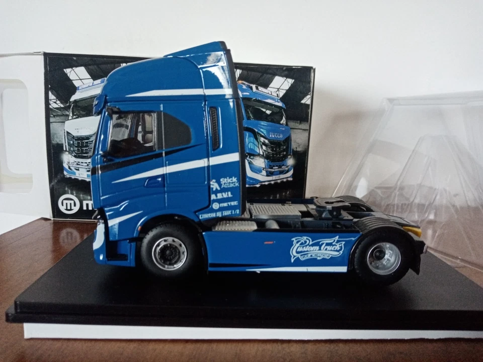 Eligor 1:43 camion Iveco S-Way Scuderia FAST - Immagine 3 di 4