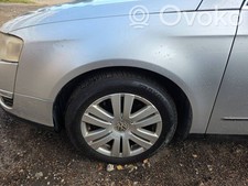 Volkswagen PASSAT B6 2008 Kotflügel vorne links silber farbcode LA7W