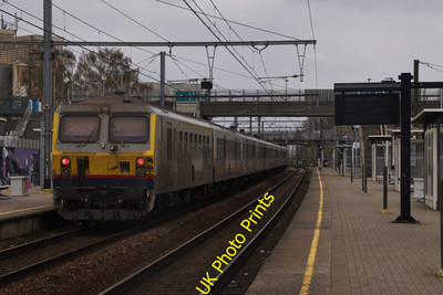 Foto SNCB Belgische Eisenbahn 6x4 Baureihe 18 1804 fährt ab Halle um 2023 P3