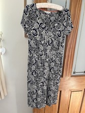 White Stuff Jersey Navy And Cream Shirt Sleeved Dress UK6