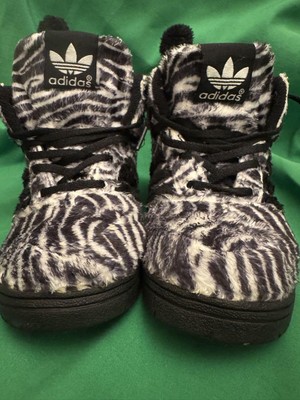 カモ柄♡スニード0 adidas × Jeremy Scott Zebra Tail Sneaker Kids Size US 9.5K Black