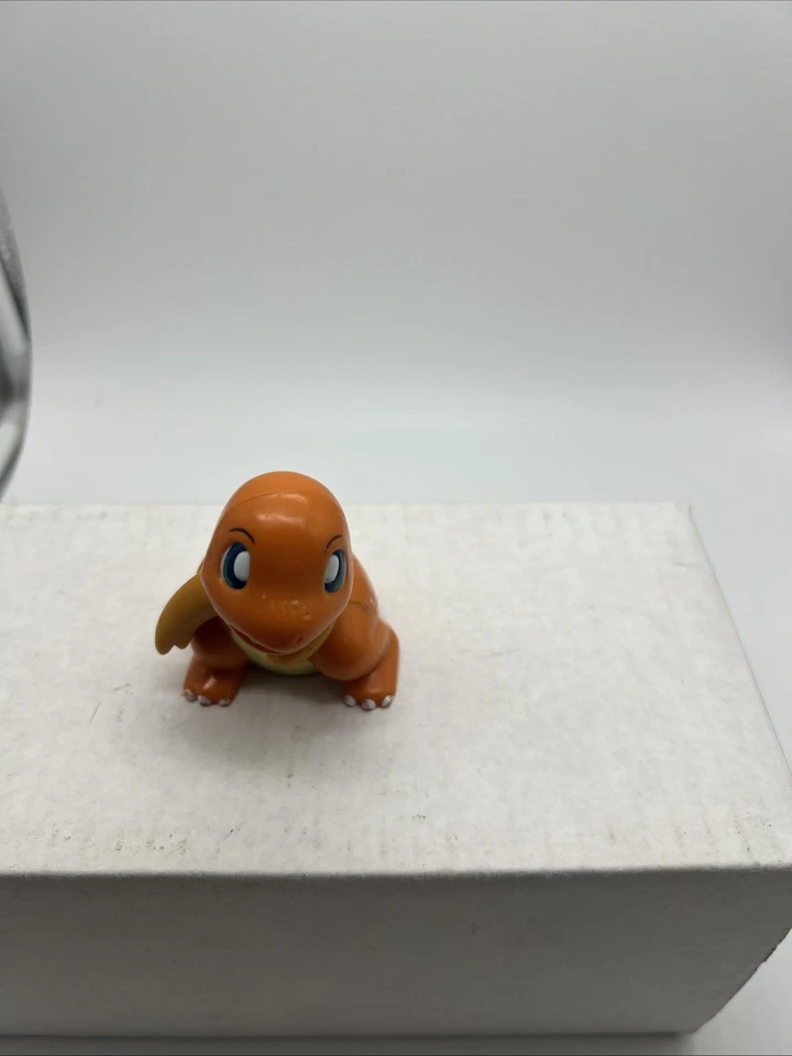 Figura Hasbro Innovision ThinkChip Pokemon Battle Stadium 2000 Charmander Leer Foto 3 de 4