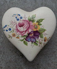 Axe Vale Devon Pottery Vintage Heart Jewellery and Trinket box with lid