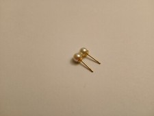 14K YELLOW GOLD PEARL STUD EARRINGS.