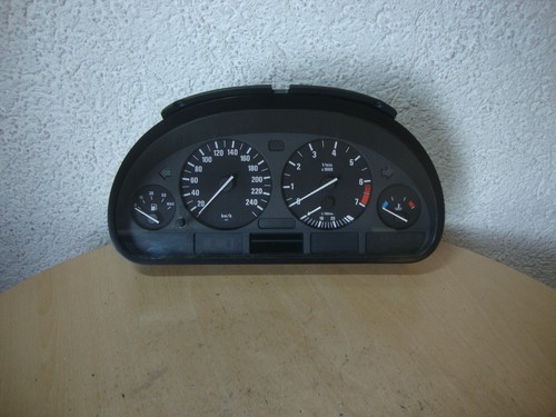 BMW E39 Limo 523i  125kW 1996 Tacho Kombiinstrument 8381200