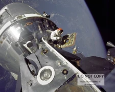 "GUMDROP" MEETS "SPIDER" DURING THE APOLLO 9 MISSION - 8X10 NASA PHOTO (EP-501)