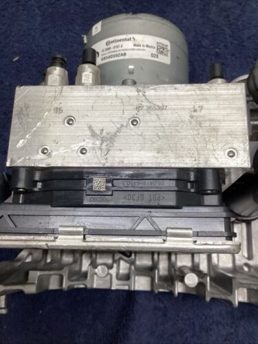 OEM Mopar Air Suspension Level Compressor 2023-2024 Dodge Ram 2500-3500 - Picture 5 of 16
