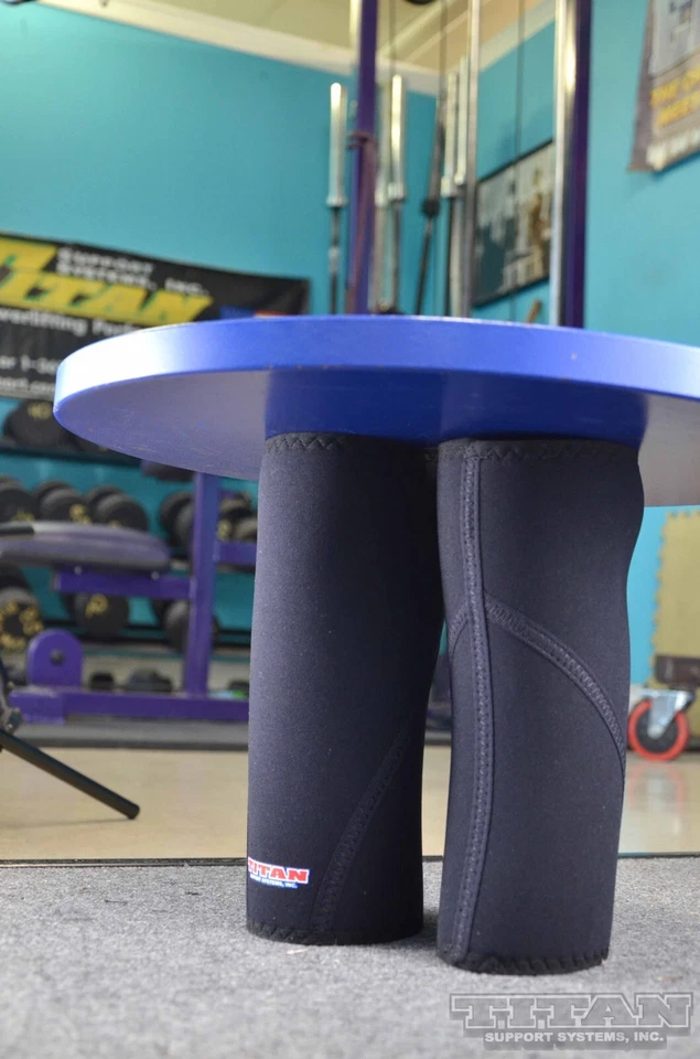 Titan TKS Powerlifting Knee Sleeves, IPF, USPA, IPL, NASA USAPL . 7mm x 30cm - Image 4 of 4