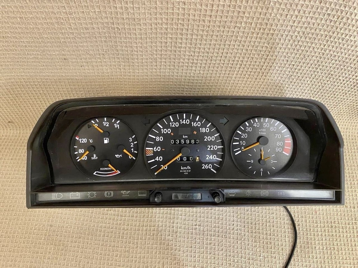 MB-190E-16Vコスワース-純正エヤロセツト EVO Evolution Mercedes-Benz W201 190E Speedometer Cluster 260Km/h