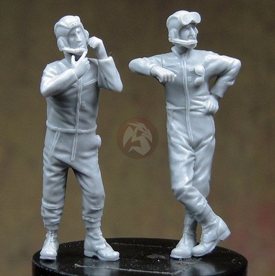 Djiti's 1/35 French AFV Tank Crew Soldiers (Meng AMX 30 & AUF1) (2 Figs.) 35048
