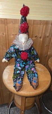 Deko Puppe Clown. Handgemacht aus Stoff, ca. 50 Jahre alt - Bild 1 von 4