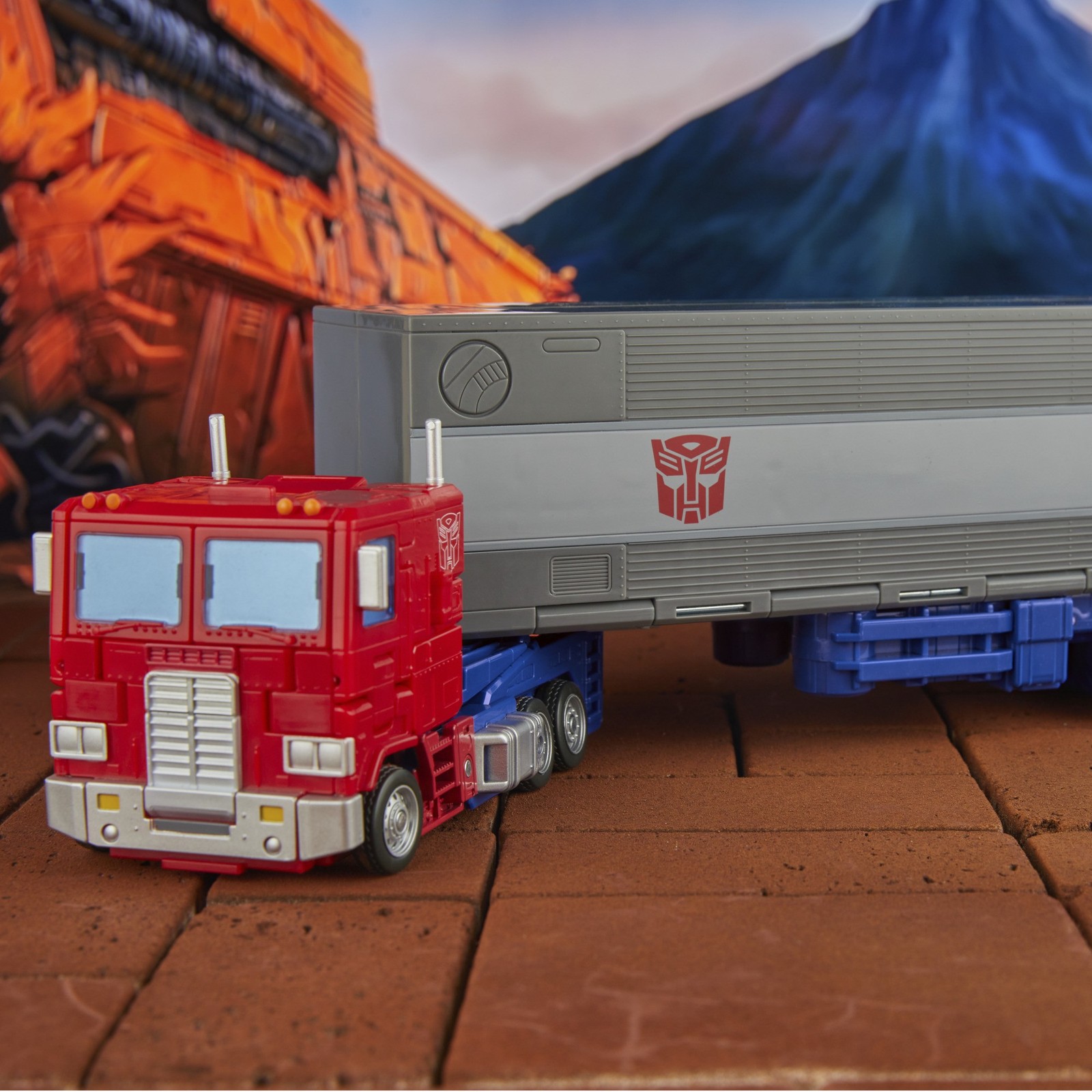 Optimus Prime 86-31 avec conversion fluide et détails authentiques du film G1