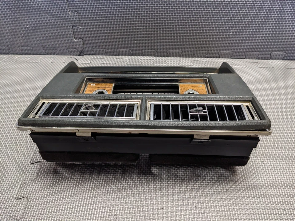 1977-1986 Cadillac Fleetwood Deville GREEN Center Dash Radio Trim Bezel Panel - Image 4 of 4