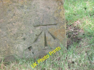 Foto 6x4 Ordnance Survey Schnittmarke Stow-on-the-Wold diese OS Schnittmarke Dose c2015