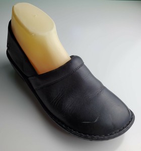 womens black loafers size 10