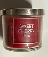 Bath & Body Works SWEET CHERRY PIE Scented Candle 4 oz. NEW