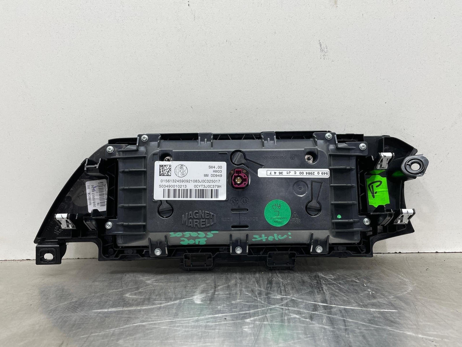 2018 Alfa Romeo Stelvio Information Display Screen Front Center 