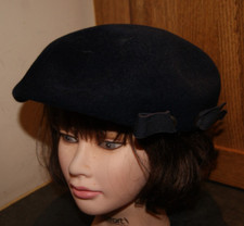 Vtg 50s Velvet Navy Blue Beret Hat Union Made Womens M Peachbloom Velour USA