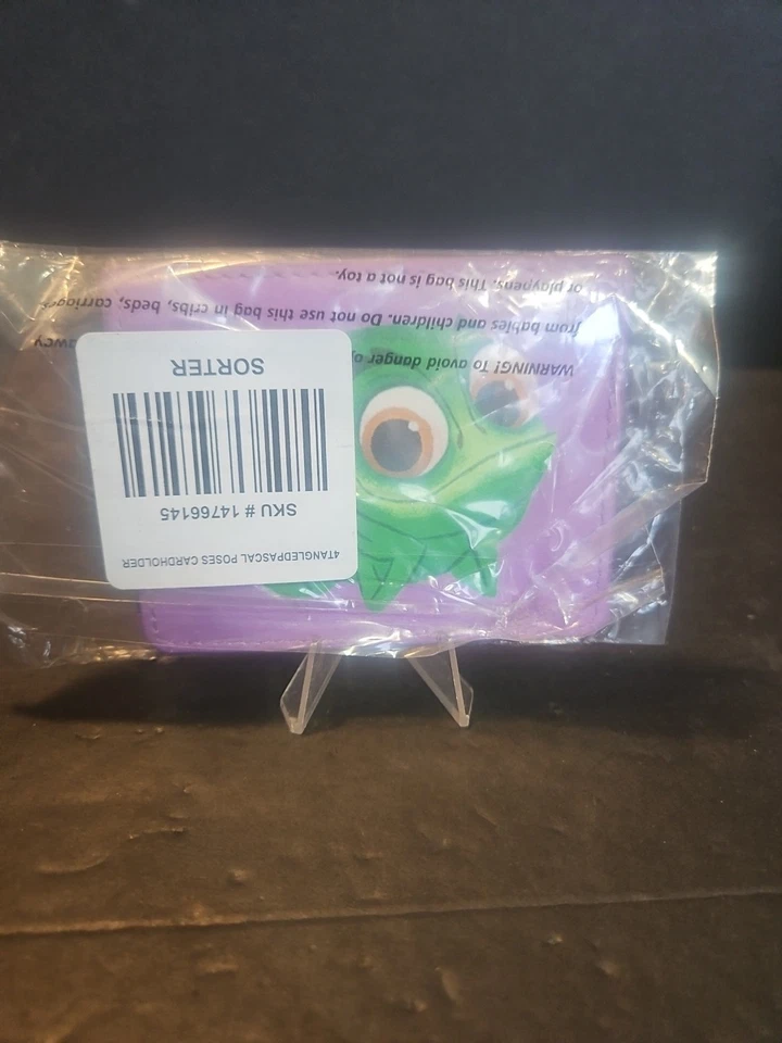 Cartera con tarjetero Pascal enredado de Disney Loungefly Foto 2 de 3