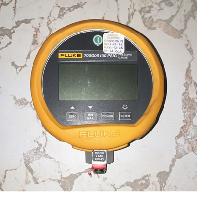 Fluke 700G06 Digital Pressure Gauge 100 psi, 60 mm Face, 1/4 in Side/Bottom