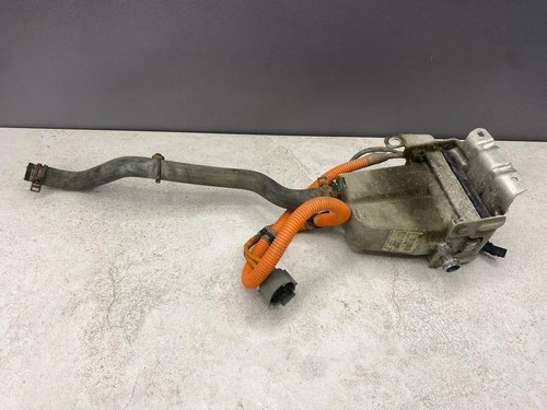 Electric battery heater