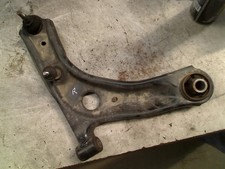 Triangle de suspension Peugeot 108