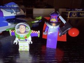 LEGO 7593 Toy Story - Buzz's Star Command Spaceship - complete With Instructions
