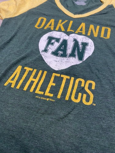 Oakland Athletics Women’s Small 3/4 Sleeve V-Neck Lightweight Baseball - Picture 2 of 3