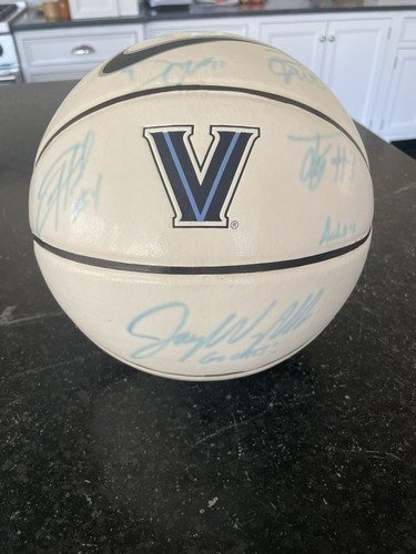 Villanova Men’s Basketball Signed/Autographed Team Ball - 第 1/7 張圖片