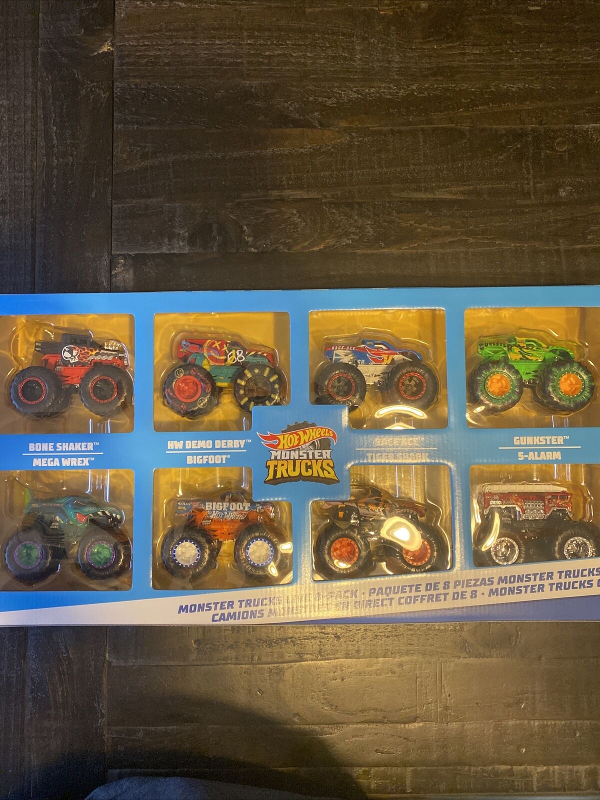 Hot Wheels Monster Trucks Live 8-Pack