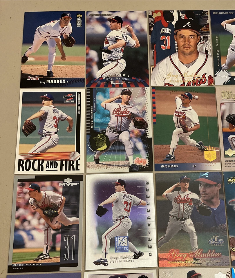 Tarjetas de béisbol de los Bravos de Atlanta de Greg Maddux de la corte ⚾️ lote de 25 tarjetas ⚾️ 1994-2001 Foto 2 de 4