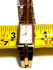 TWO TONE SEIKO RECTANGULAR WOMEN'S WATCH 2E20-7479 RO New Batt.(BD)
