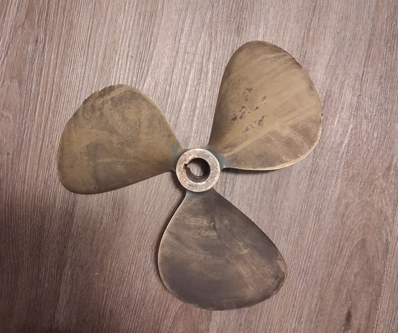Vintage 3 Blade Solid Brass Federal Equi-poise Boat Propeller 16658 DYN Balanced