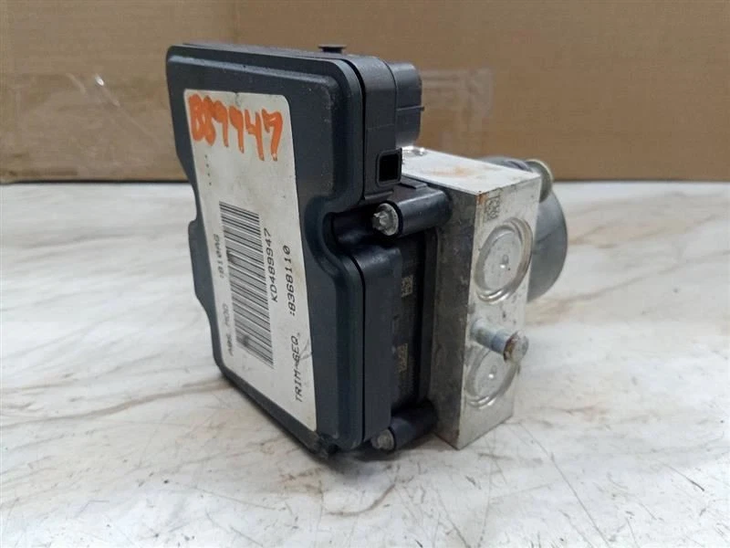 Jeep Cherokee 2019 módulo de control de bomba ABS P68287910AG Foto 3 de 4