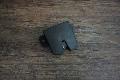 VW T5 Bus Caravelle Multivan Schloß Heckklappe Fanghaken Öffner 7E5827505A