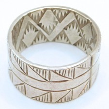 BOLD SIGNED SOUTHWEST INSPIRED STERLING SILVER HAND-STAMPED BAND RING