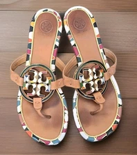 Tory Burch Enamel colorful Logo Miller Leather Thong Sandals Elba Camello US 9M
