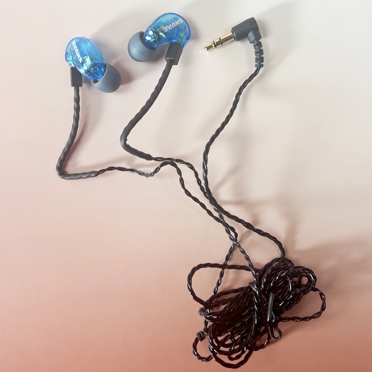 Shure SE215 Sound Isolating In-Ear Headphones 3.5mm Jack wired
