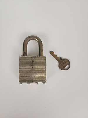 Master Lock Co US DG with Key Hardened