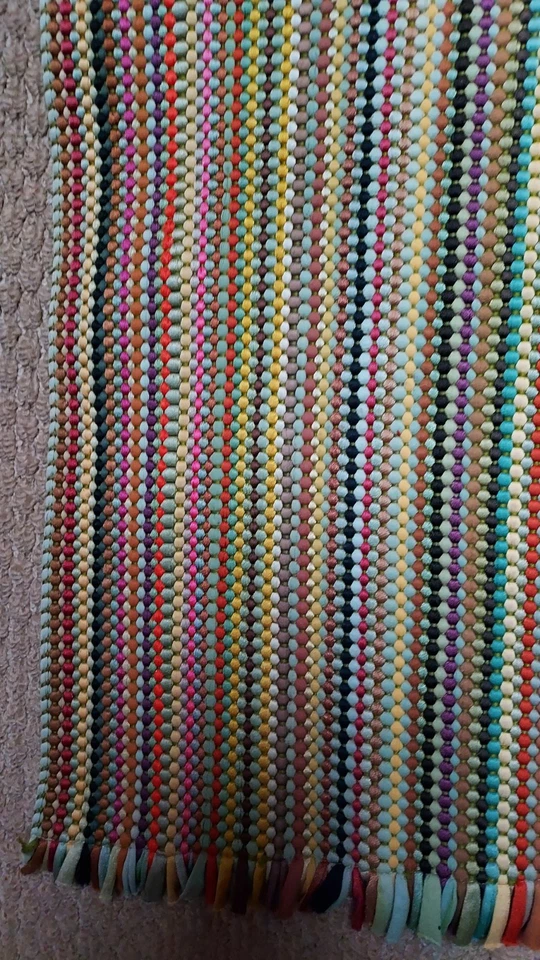 Alfombra de trapo tejida multicolor de colección decoración central de casa de campo 36x23 cocina Foto 4 de 4