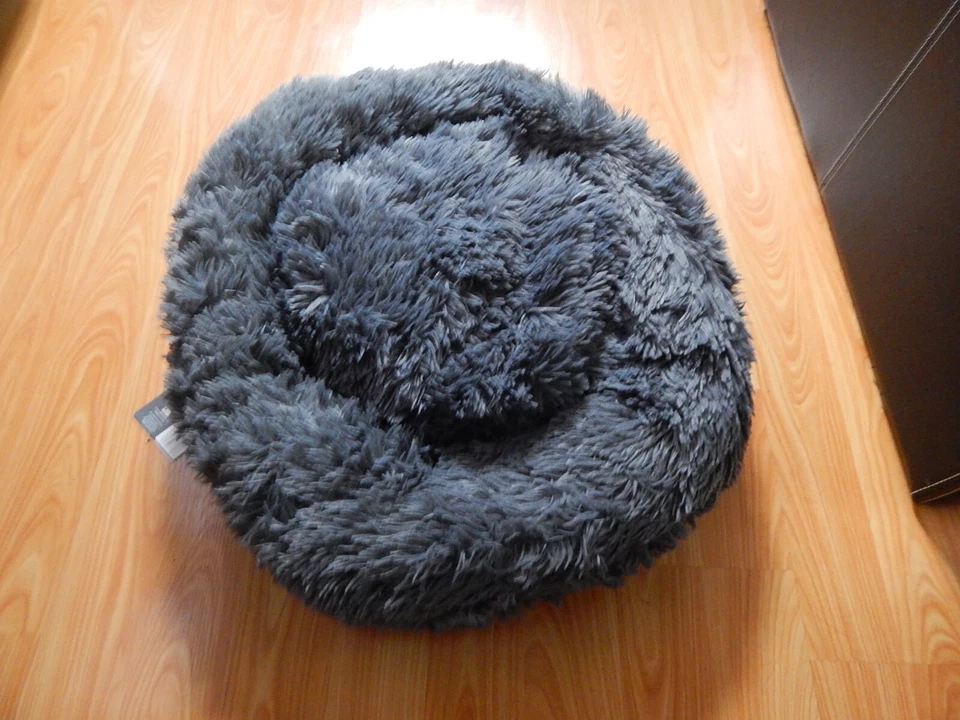 Details by Precious Tails Super Luxury Fur Bolstered Cat & Dog Bed, Gray - Image 2 of 4