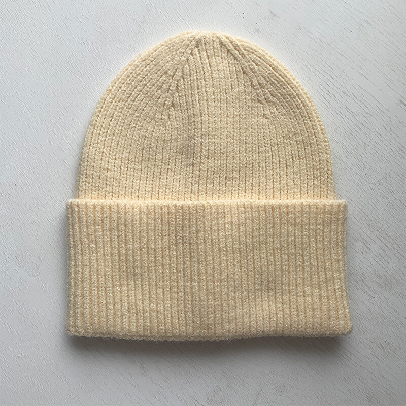 Men and Women Knitted Beanie Soft Warm Winter Hat for Autumn